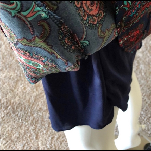 3/$10, 4/$12, 5/$14, 6/$16 🛍 Blue Rain size L paisley elastic waist skirt. - Picture 5 of 7